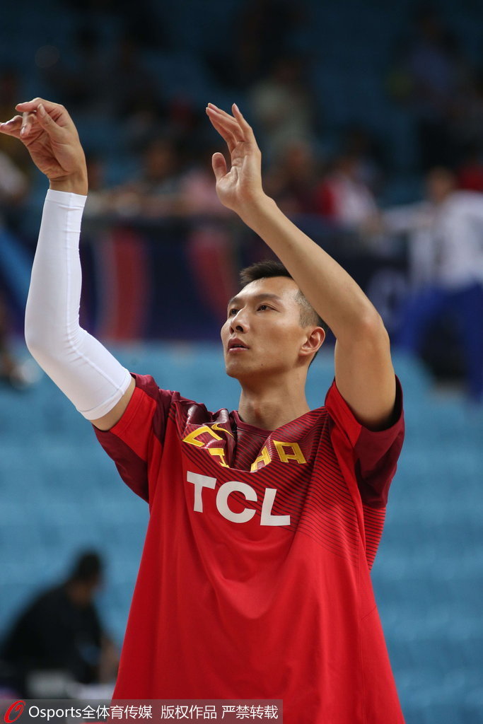 包含巴塞罗那训练开放日，赛后主帅复盘引欢呼，欧冠在即，临场指挥获称赞的词条开云中国官方网站